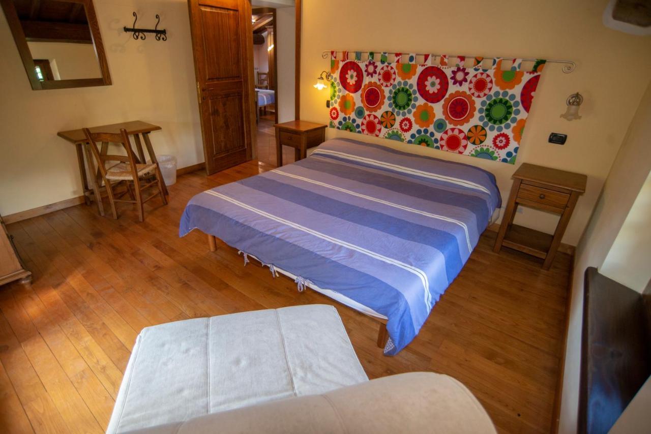 Agriturismo Il Corniolo Кастильоне-ди-Гарфаньяна Экстерьер фото